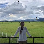 Insegnante di lingua inglese e Yoga propone aiuto compiti e conversazione a giovani studenti in maniera divertente e alternativa!